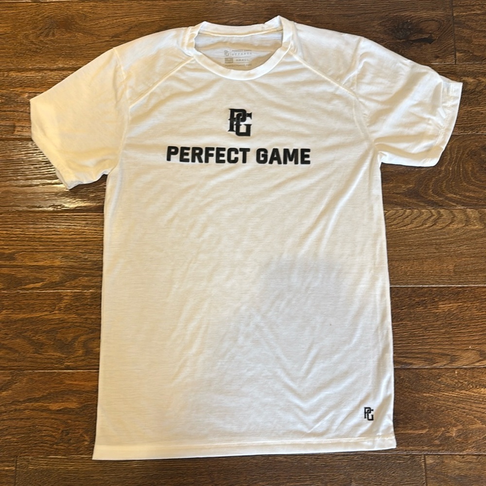 Perfect Game baseball t shirt adult small